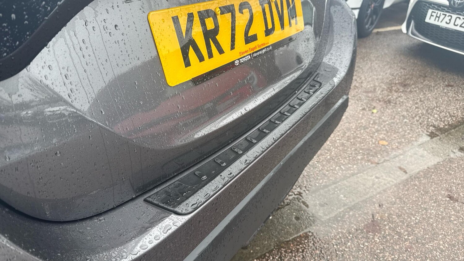 Used Toyota Yaris 2022 for sale - 76849753: Photo 35