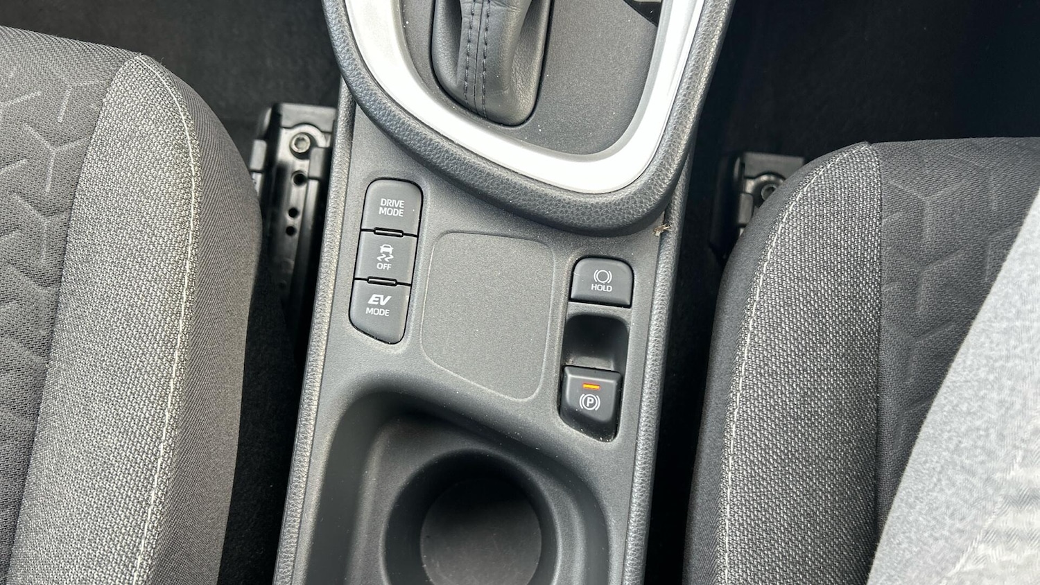 Used Toyota Yaris Cross 2023 for sale - 77101964: Photo 38