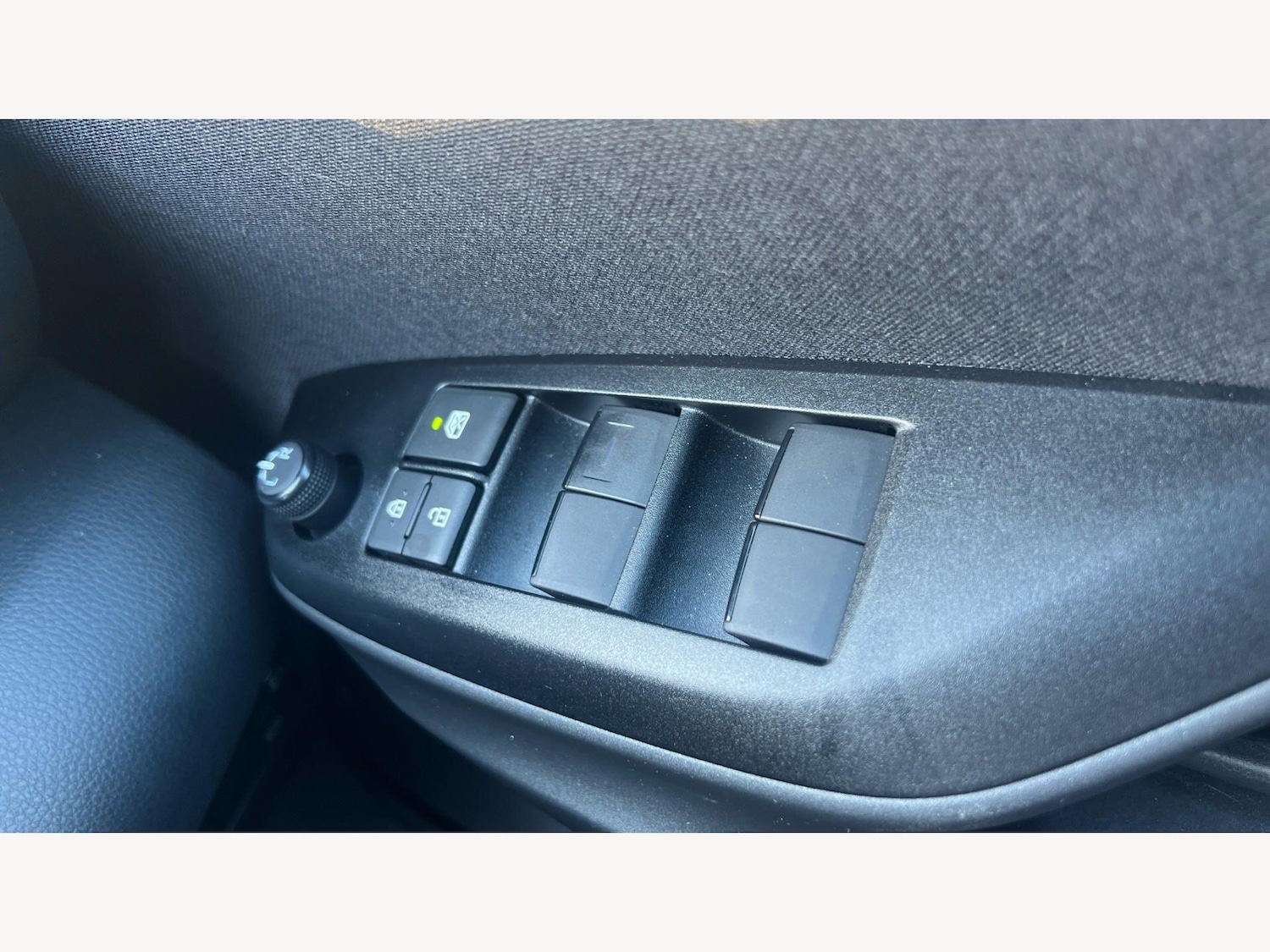 Used Toyota Yaris for sale - 78135873: Photo 27