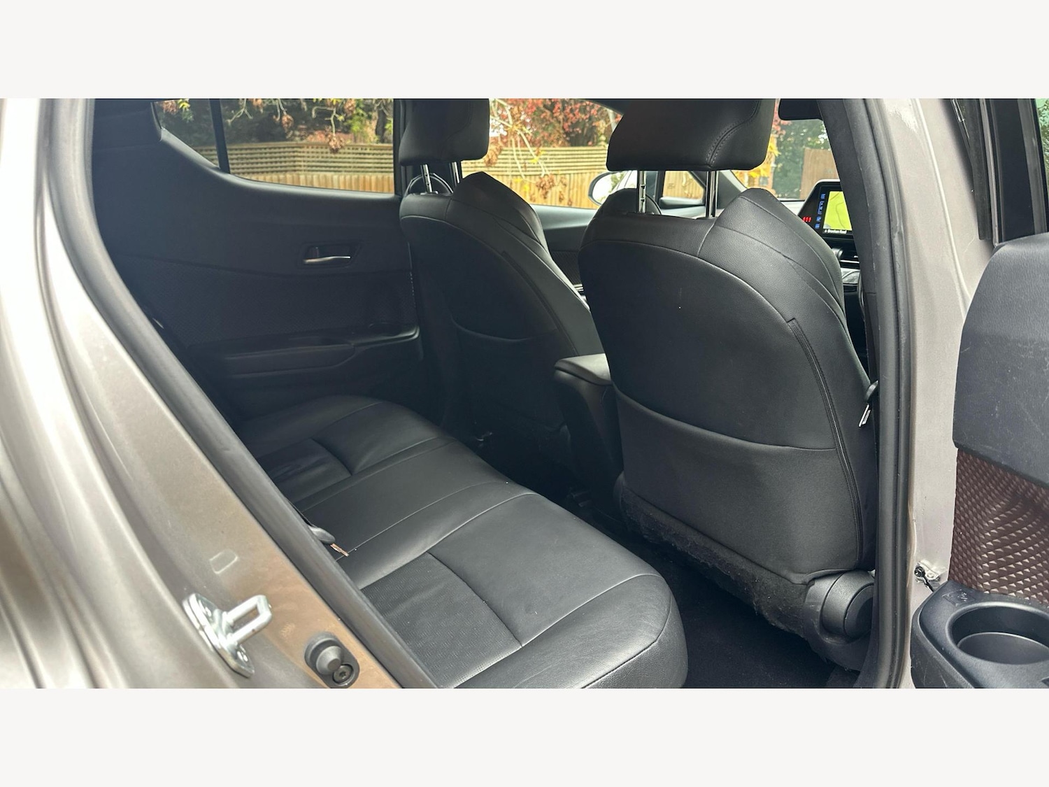 Used Toyota C-HR 2019 for sale - 76457014: Photo 14