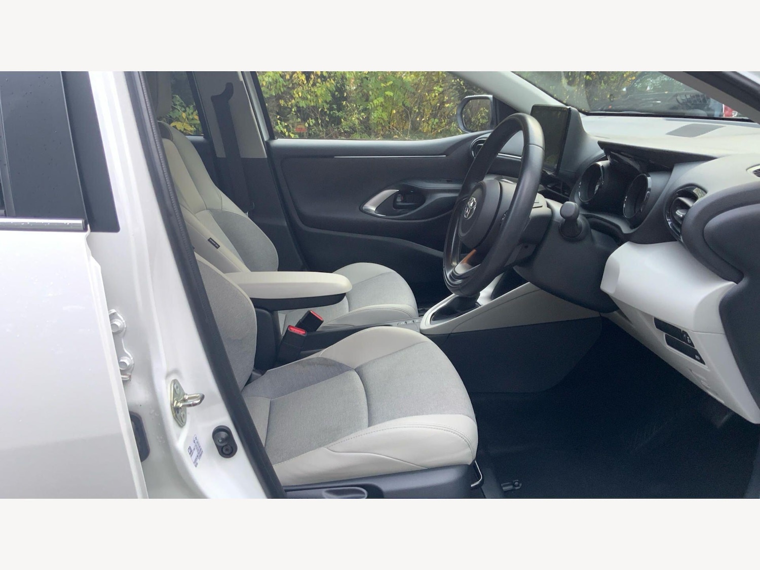 Used Toyota Yaris for sale - 78115049: Photo 13