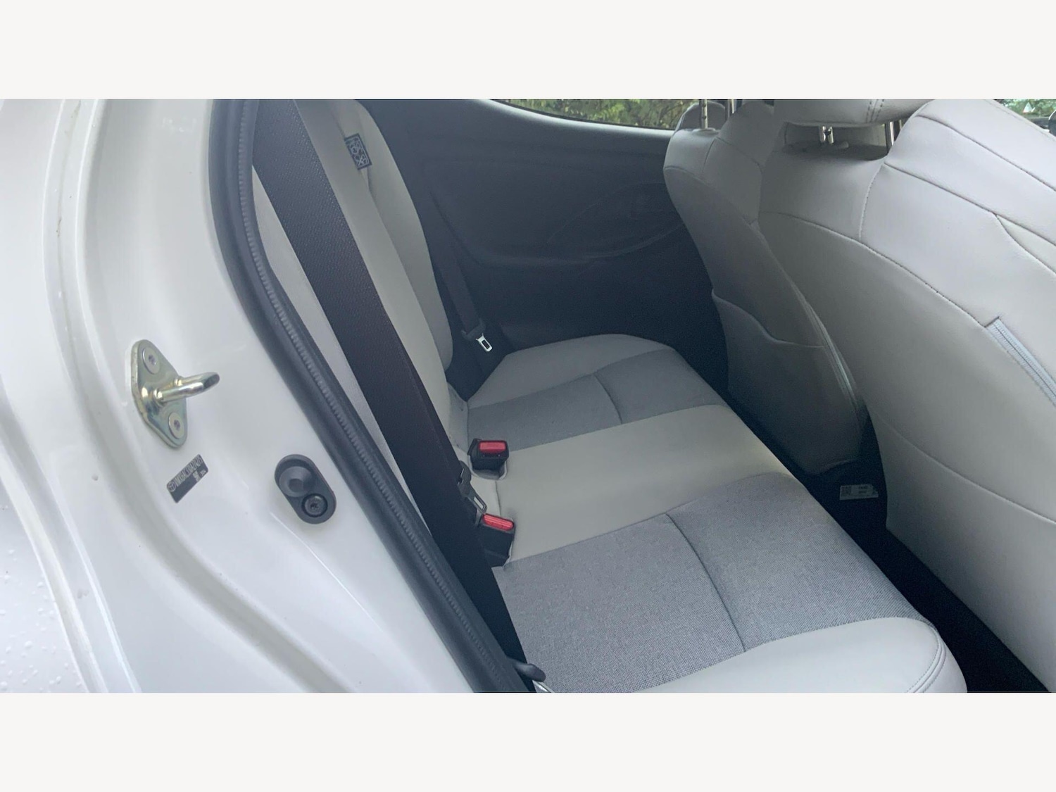 Used Toyota Yaris for sale - 78115049: Photo 14