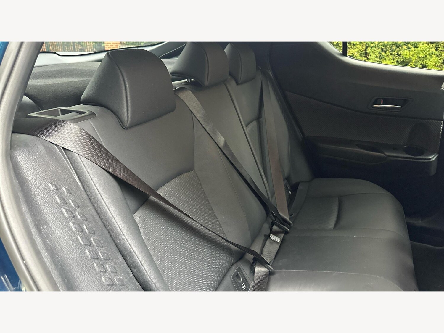 Used Toyota C-HR 2023 for sale - 76094400: Photo 26