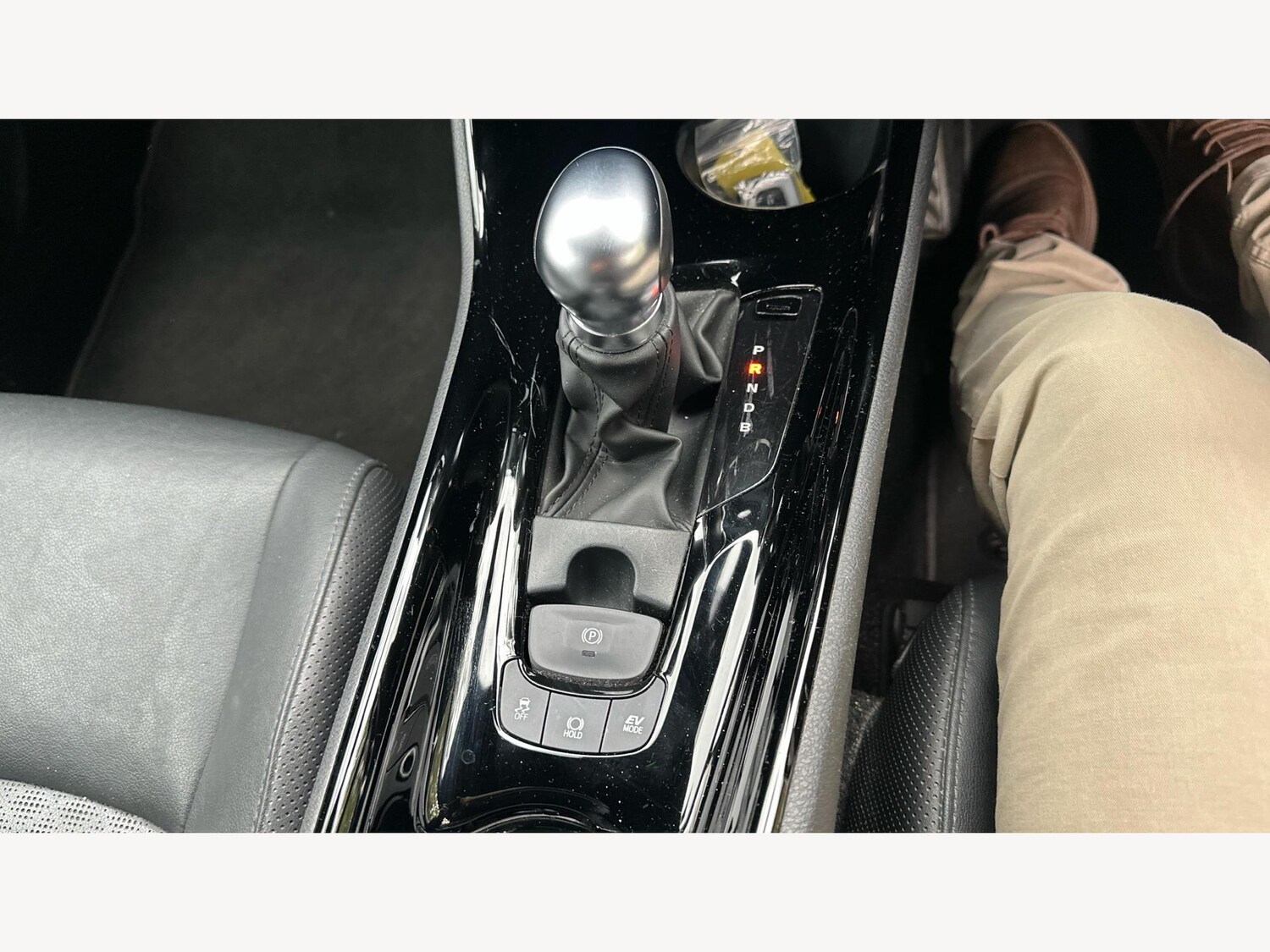 Used Toyota C-HR 2023 for sale - 76094400: Photo 33