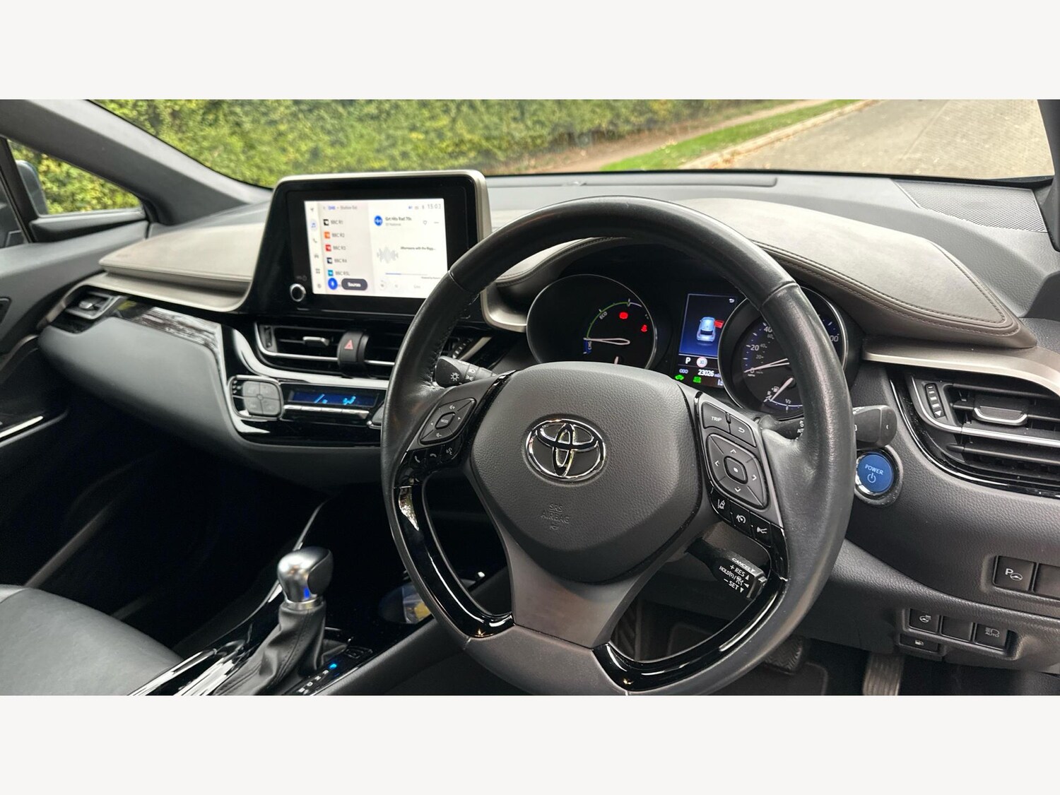 Used Toyota C-HR 2023 for sale - 76094400: Photo 8