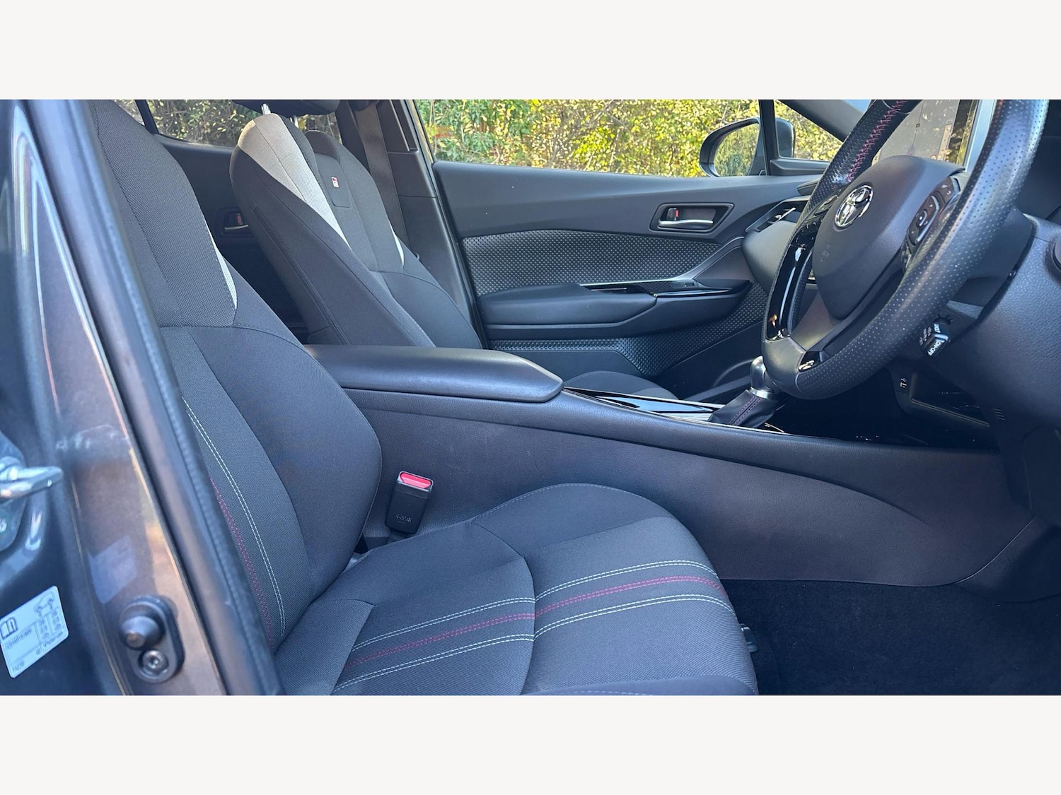 Used Toyota C-HR 2022 for sale - 76608563: Photo 13
