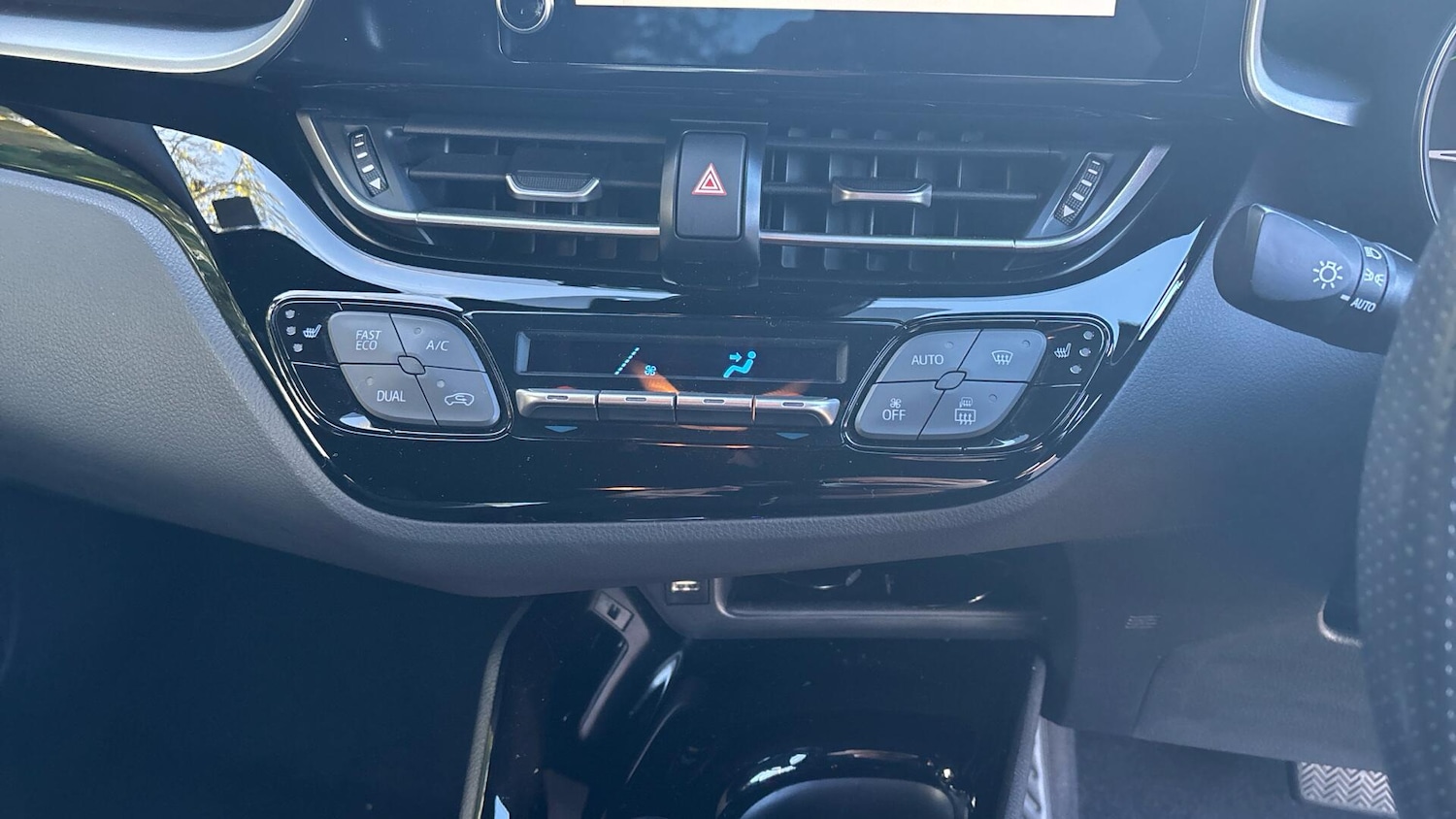 Used Toyota C-HR 2022 for sale - 76608563: Photo 40