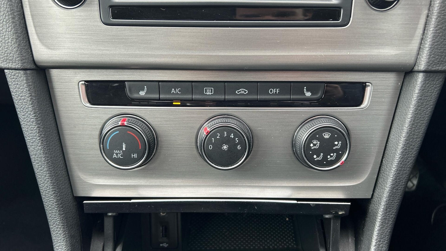 Used Volkswagen Golf for sale - 77925152: Photo 33