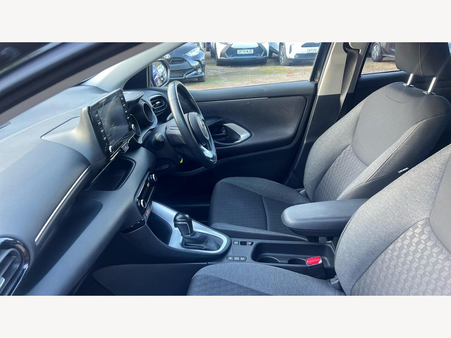 Used Toyota Yaris for sale - 76633056: Photo 12