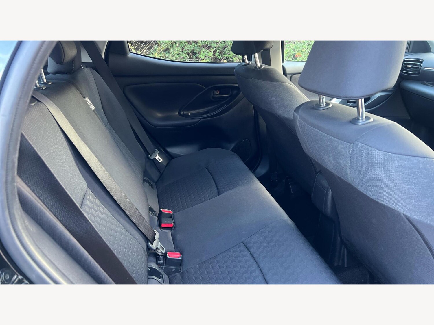 Used Toyota Yaris for sale - 76633056: Photo 14