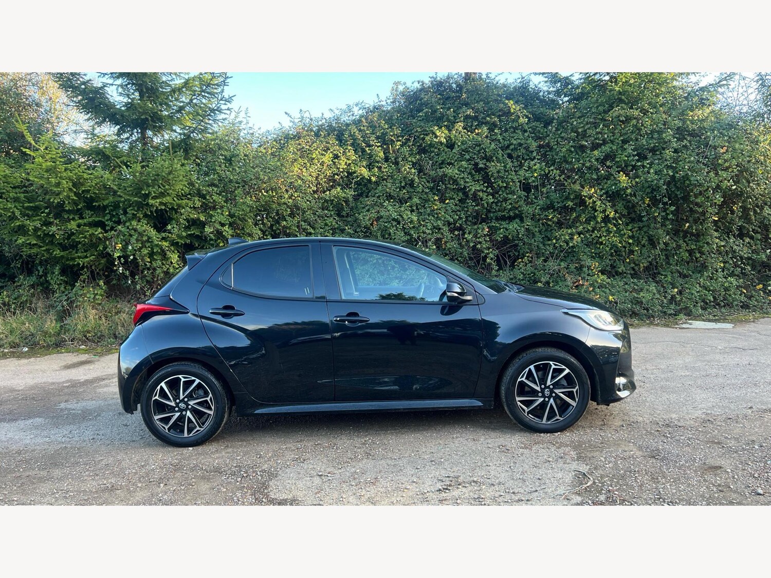 Used Toyota Yaris for sale - 76633056: Photo 19