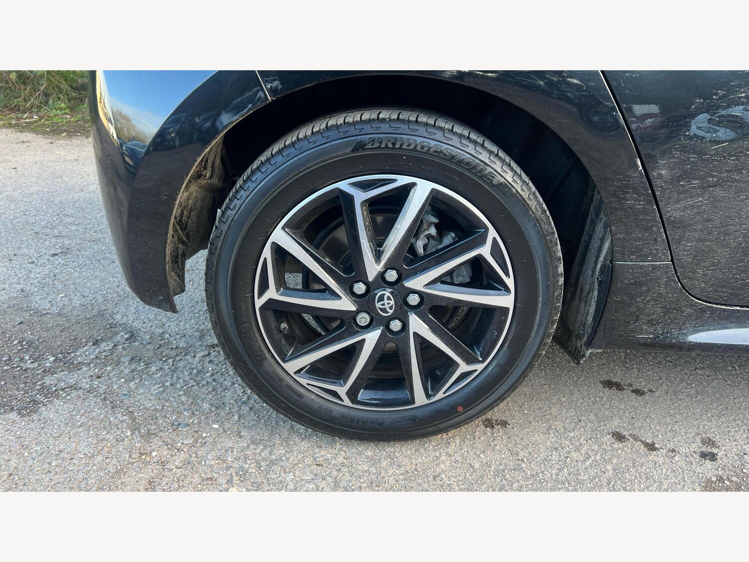 Used Toyota Yaris for sale - 76633056: Photo 24