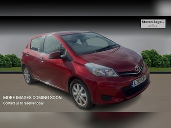 Used Toyota Yaris 2013 for sale - 77940074: Photo