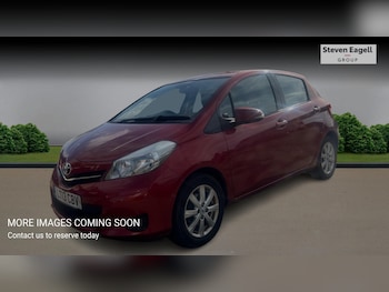 Used Toyota Yaris 2013 for sale - 77940074: Photo
