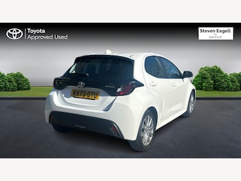 Used Toyota Yaris 2023 for sale - 77982244: Photo