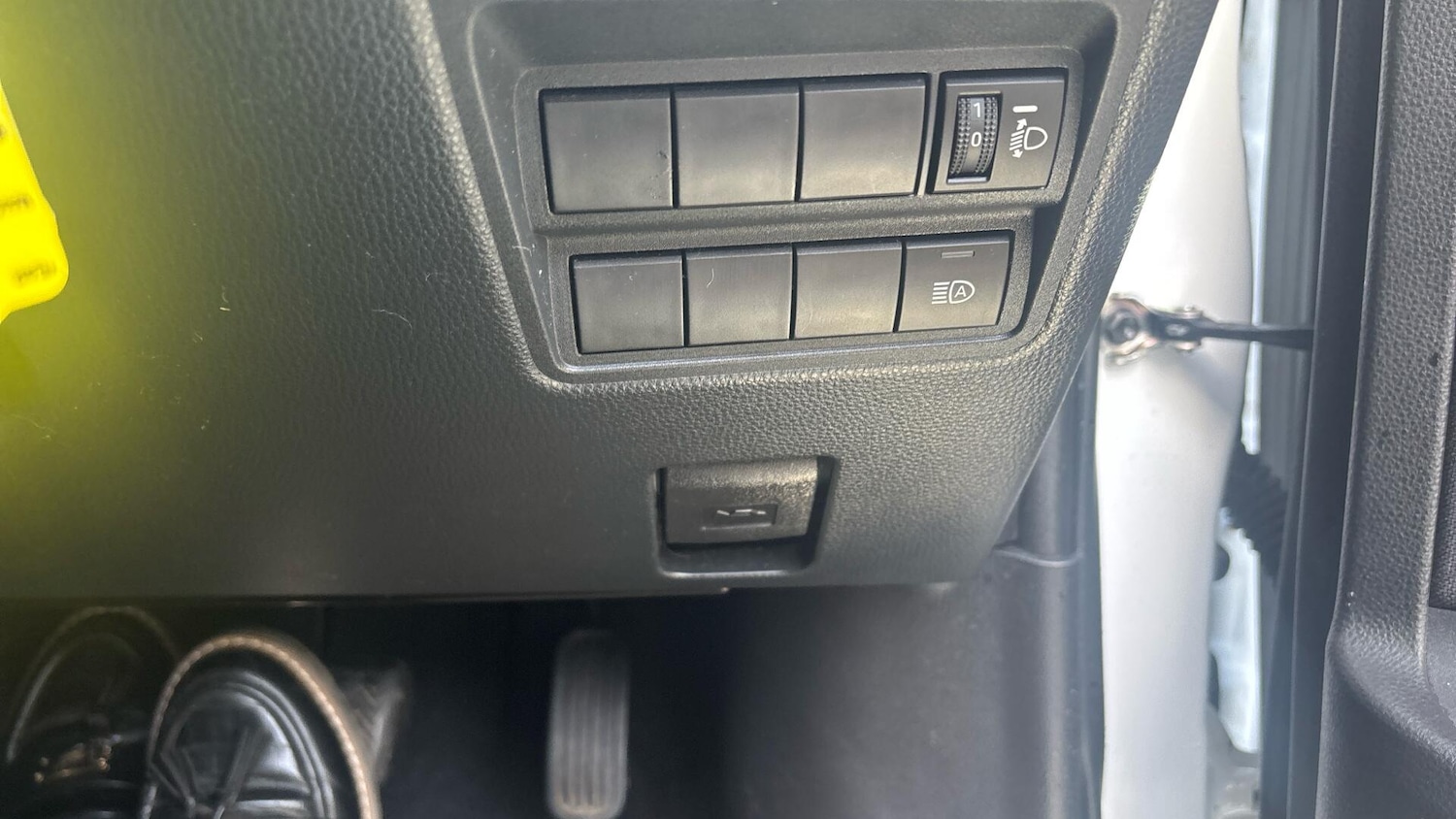 Used Toyota Yaris 2023 for sale - 77982244: Photo 33