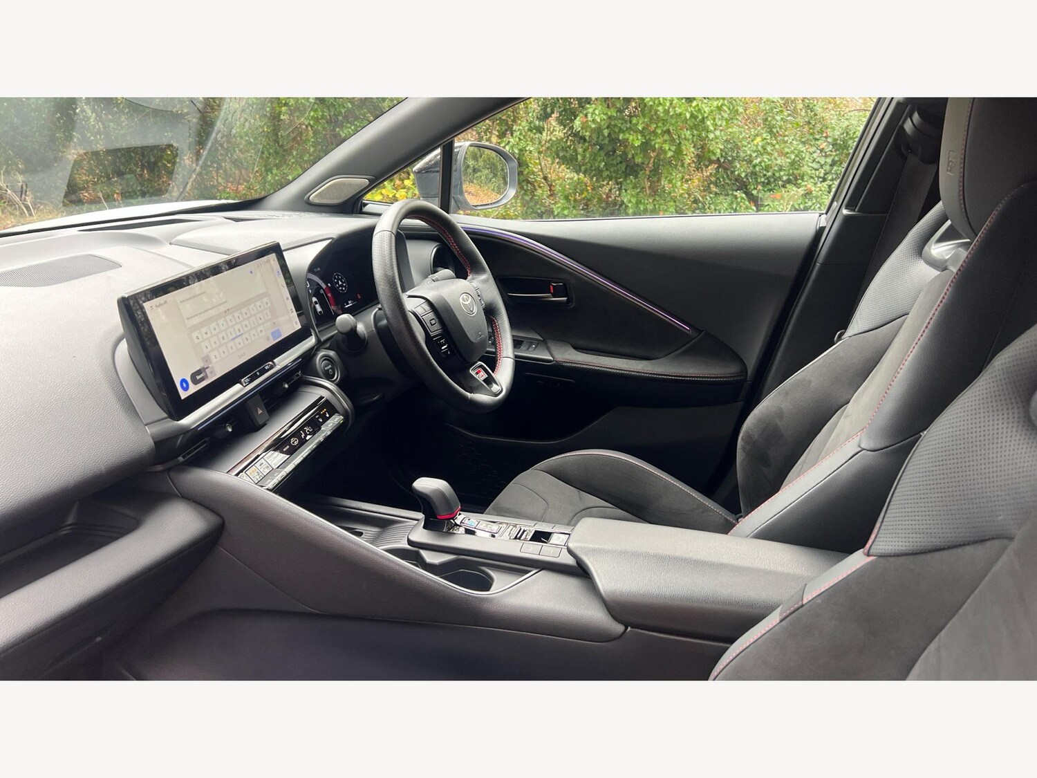 Used Toyota C-HR 2024 for sale - 76671483: Photo 12