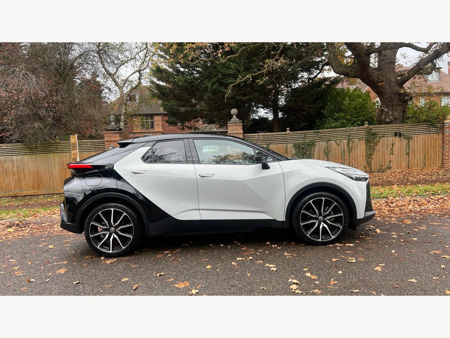 Used Toyota C-HR 2024 for sale - 76671483: Photo 18