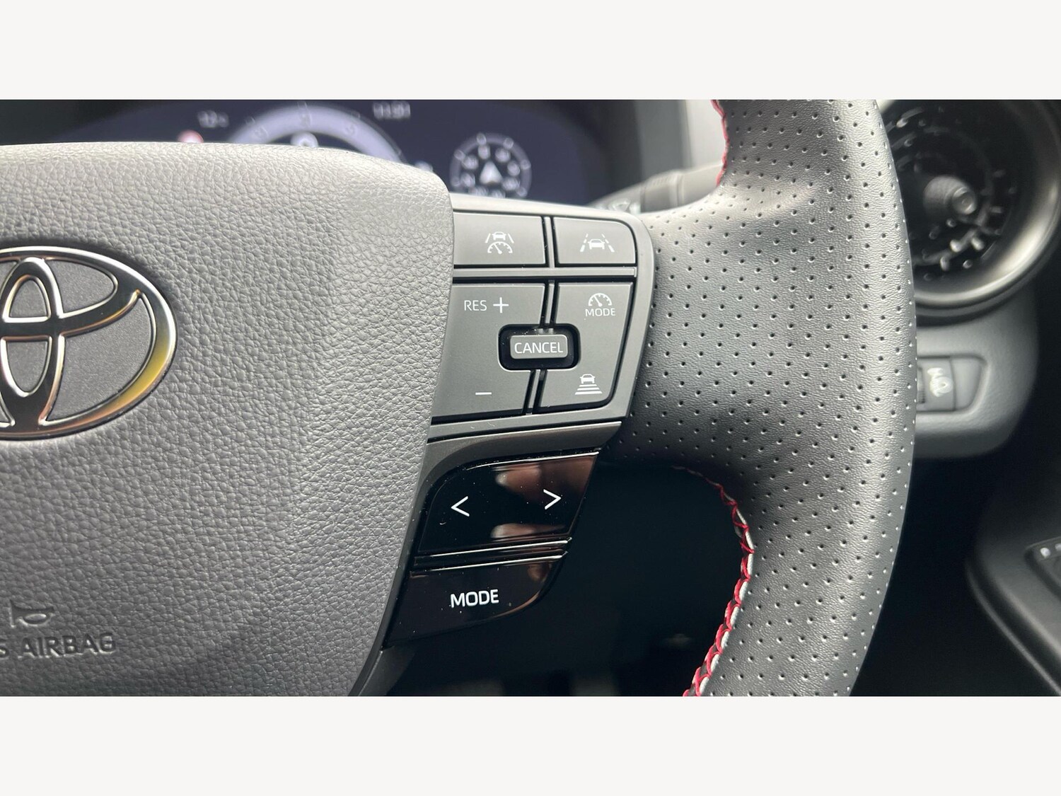 Used Toyota C-HR 2024 for sale - 76671483: Photo 23