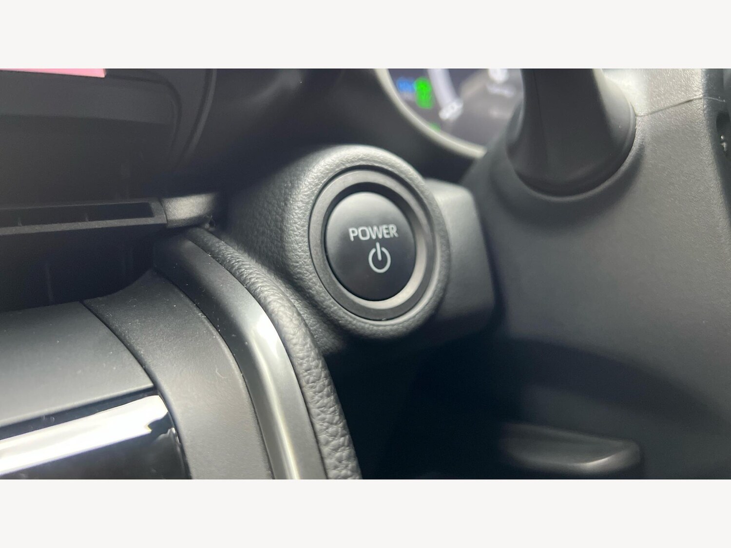 Used Toyota C-HR 2024 for sale - 76671483: Photo 25