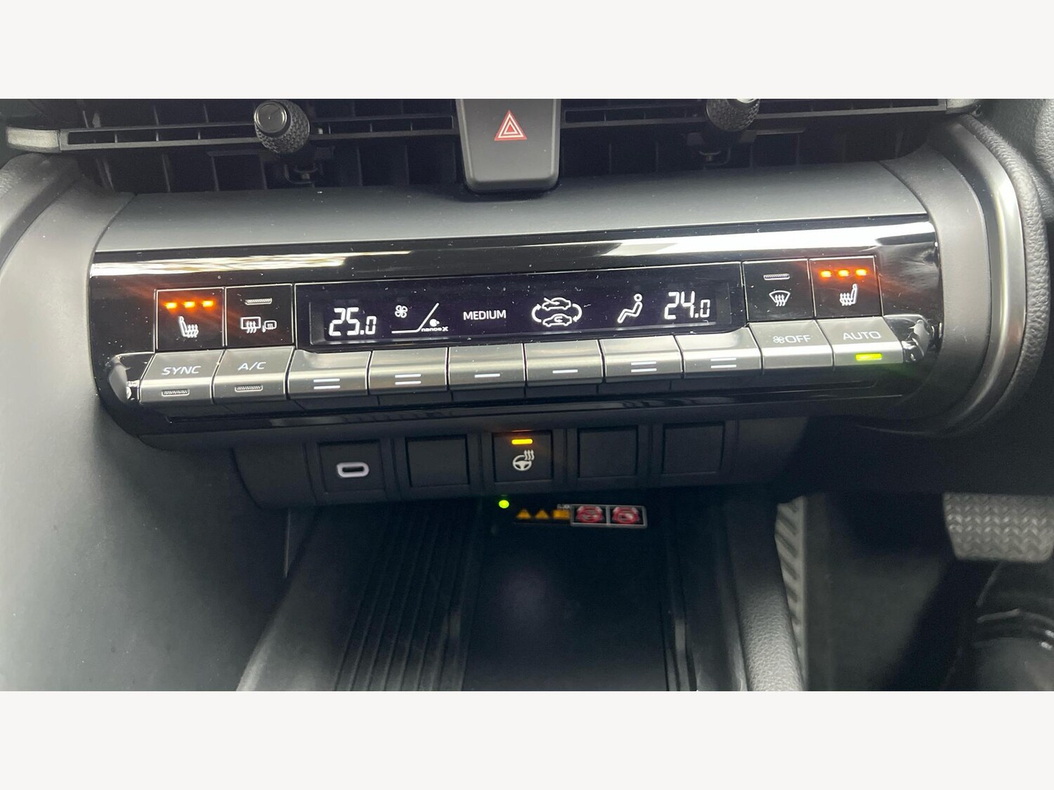 Used Toyota C-HR 2024 for sale - 76671483: Photo 27