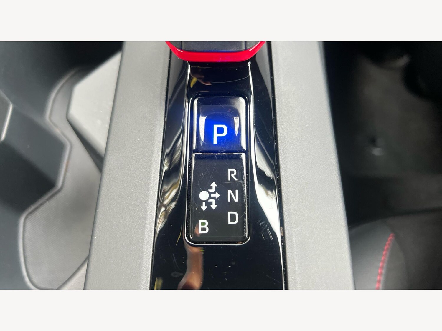 Used Toyota C-HR 2024 for sale - 76671483: Photo 28