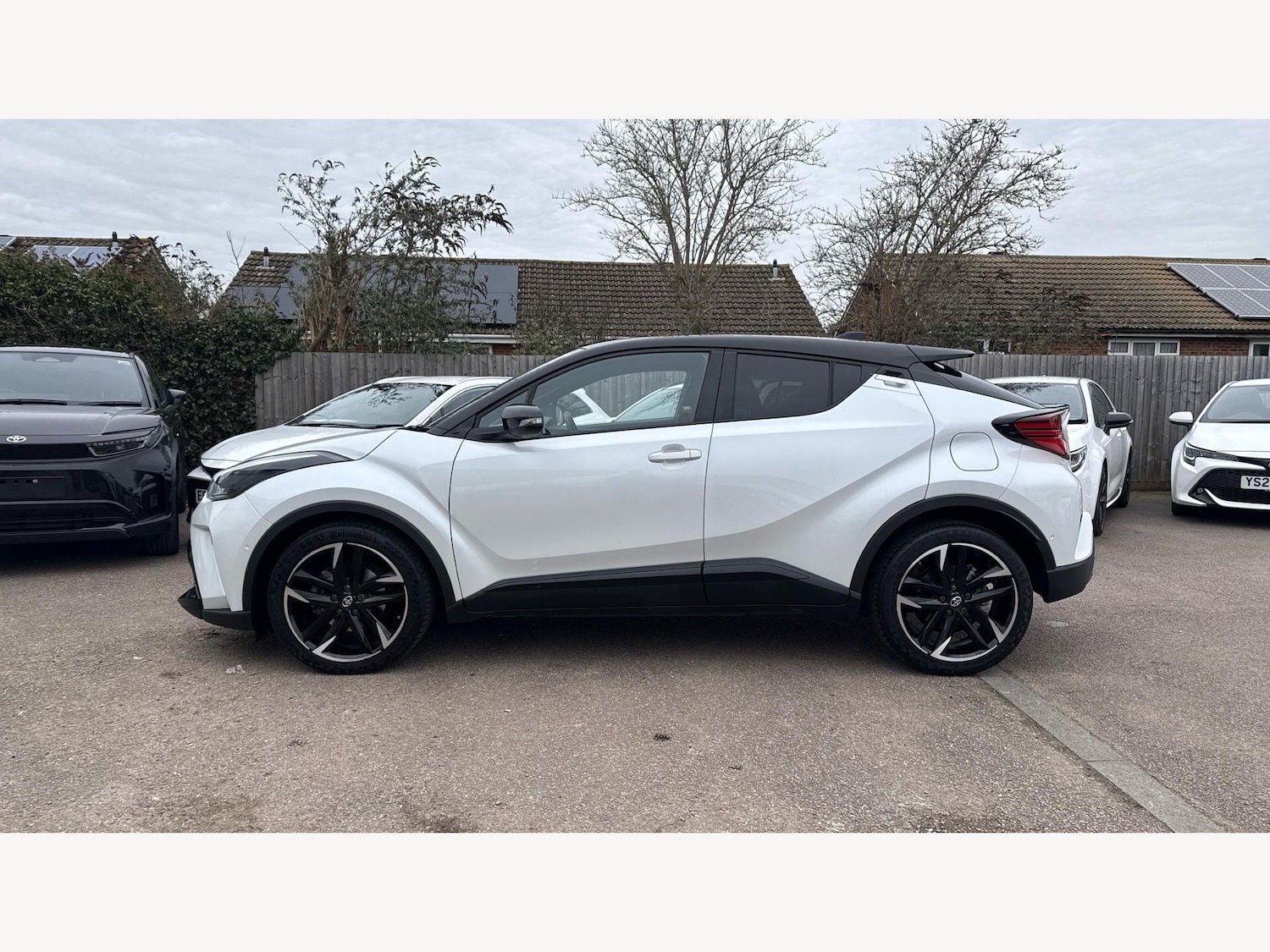 Used Toyota C-HR for sale - 77625021: Photo 19