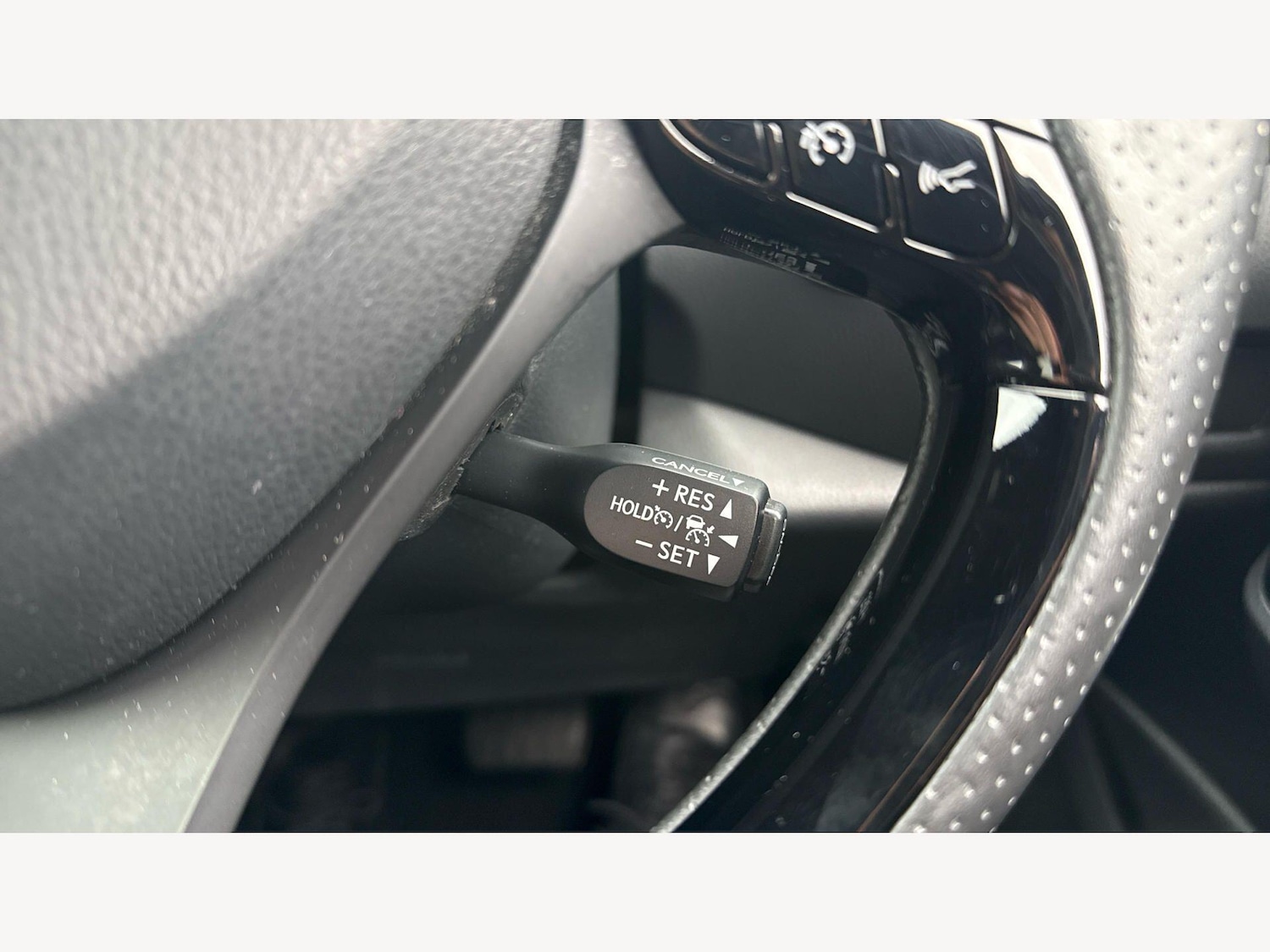 Used Toyota C-HR for sale - 77625021: Photo 30