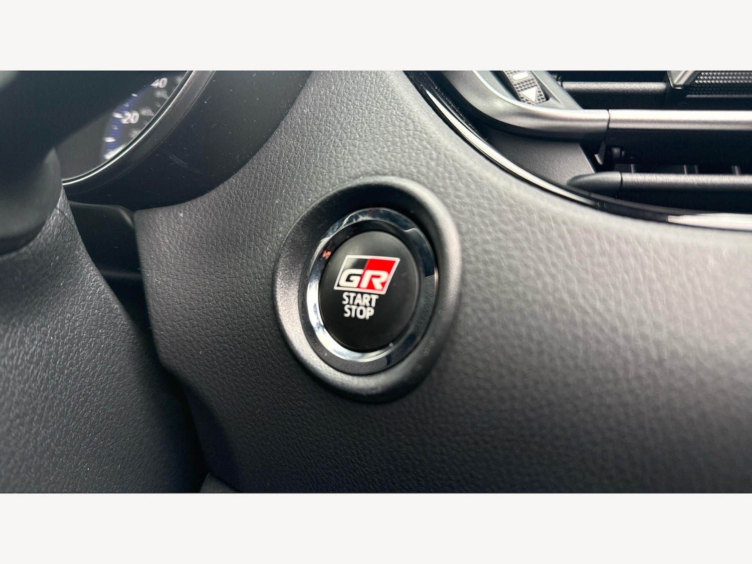 Used Toyota C-HR for sale - 77625021: Photo 31