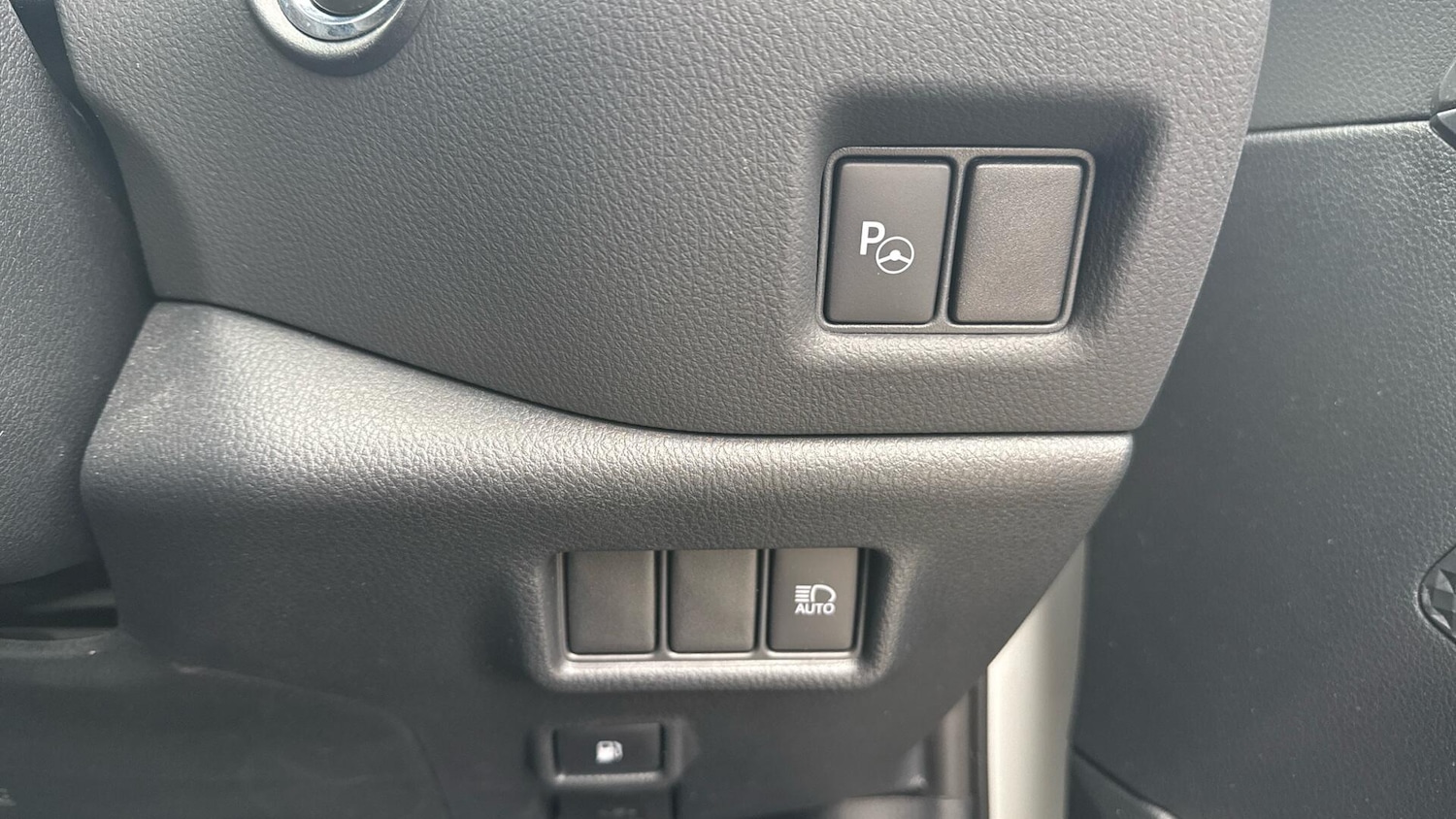 Used Toyota C-HR for sale - 77625021: Photo 33