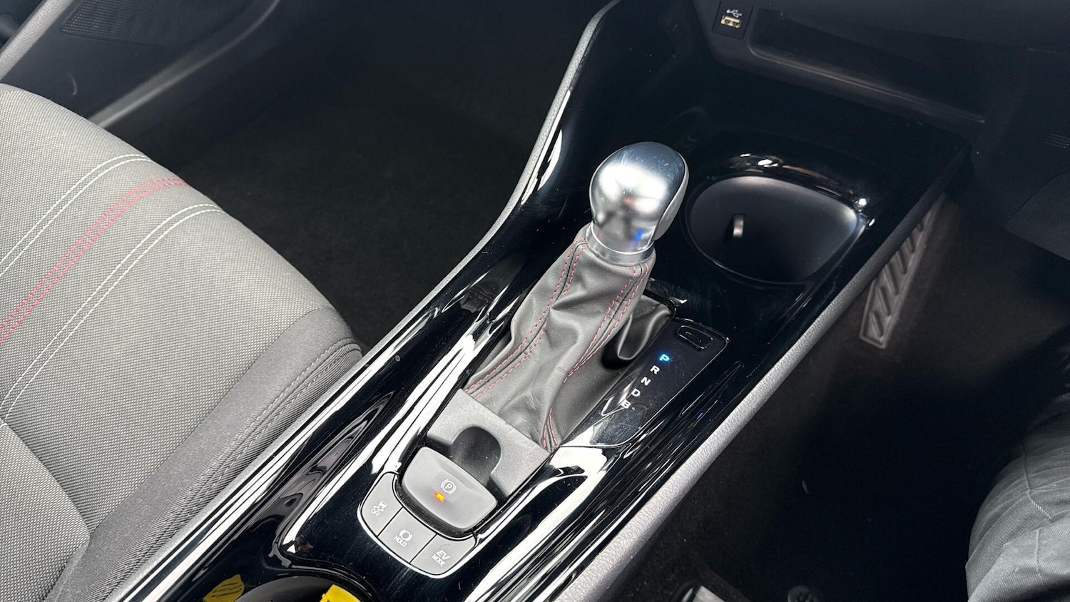 Used Toyota C-HR for sale - 77625021: Photo 35