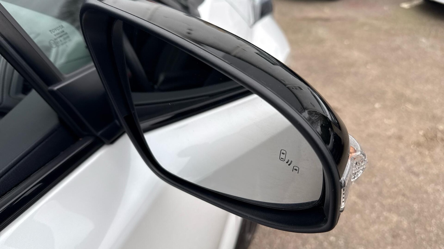 Used Toyota C-HR for sale - 77625021: Photo 37