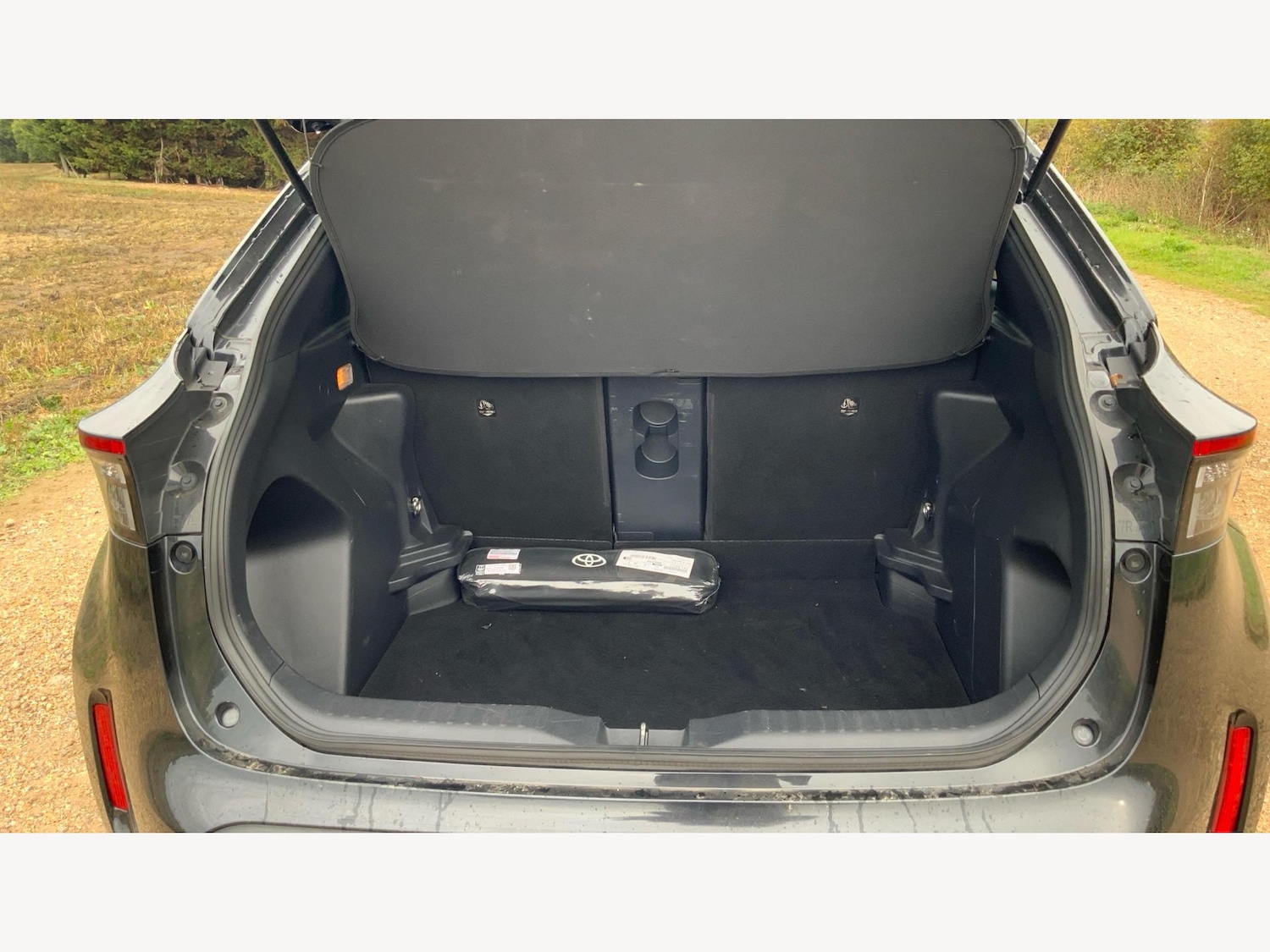Used Toyota Yaris Cross 2021 for sale - 76136894: Photo 16
