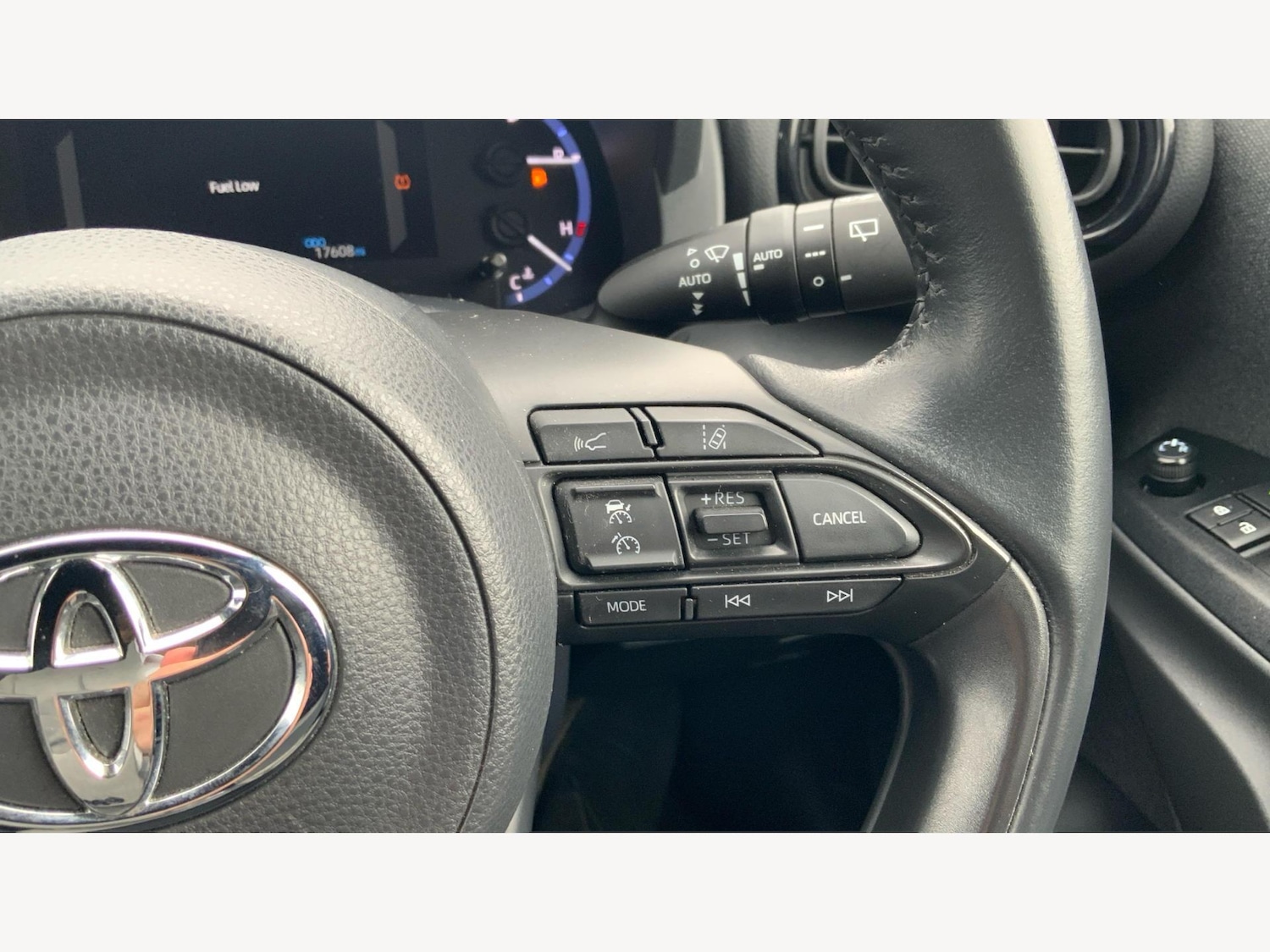 Used Toyota Yaris Cross 2021 for sale - 76136894: Photo 34