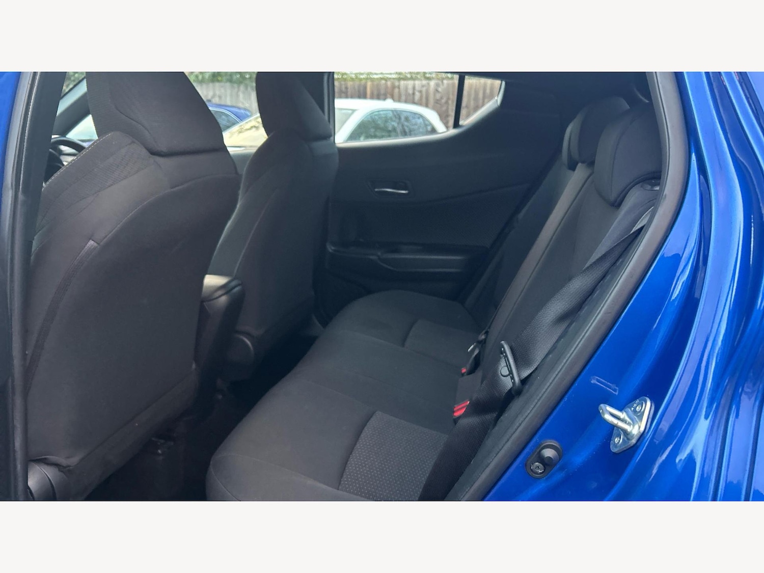 Used Toyota C-HR 2018 for sale - 76667125: Photo 15