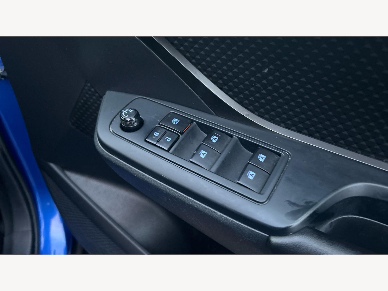 Used Toyota C-HR 2018 for sale - 76667125: Photo 29