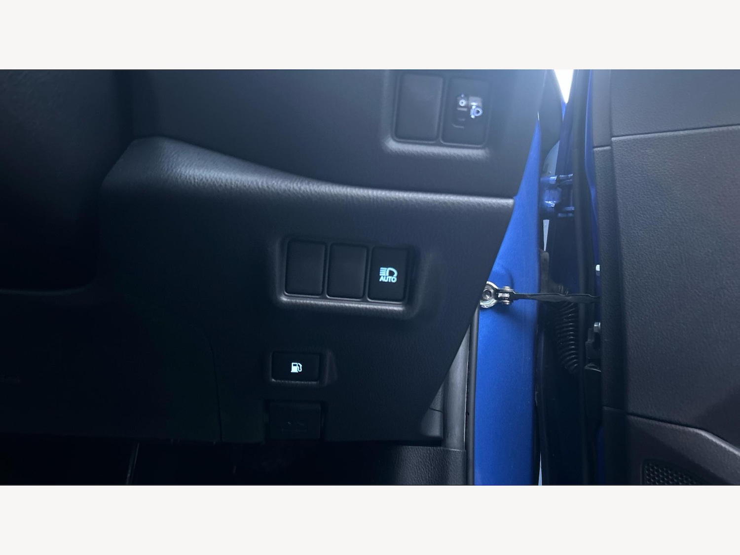 Used Toyota C-HR 2018 for sale - 76667125: Photo 30