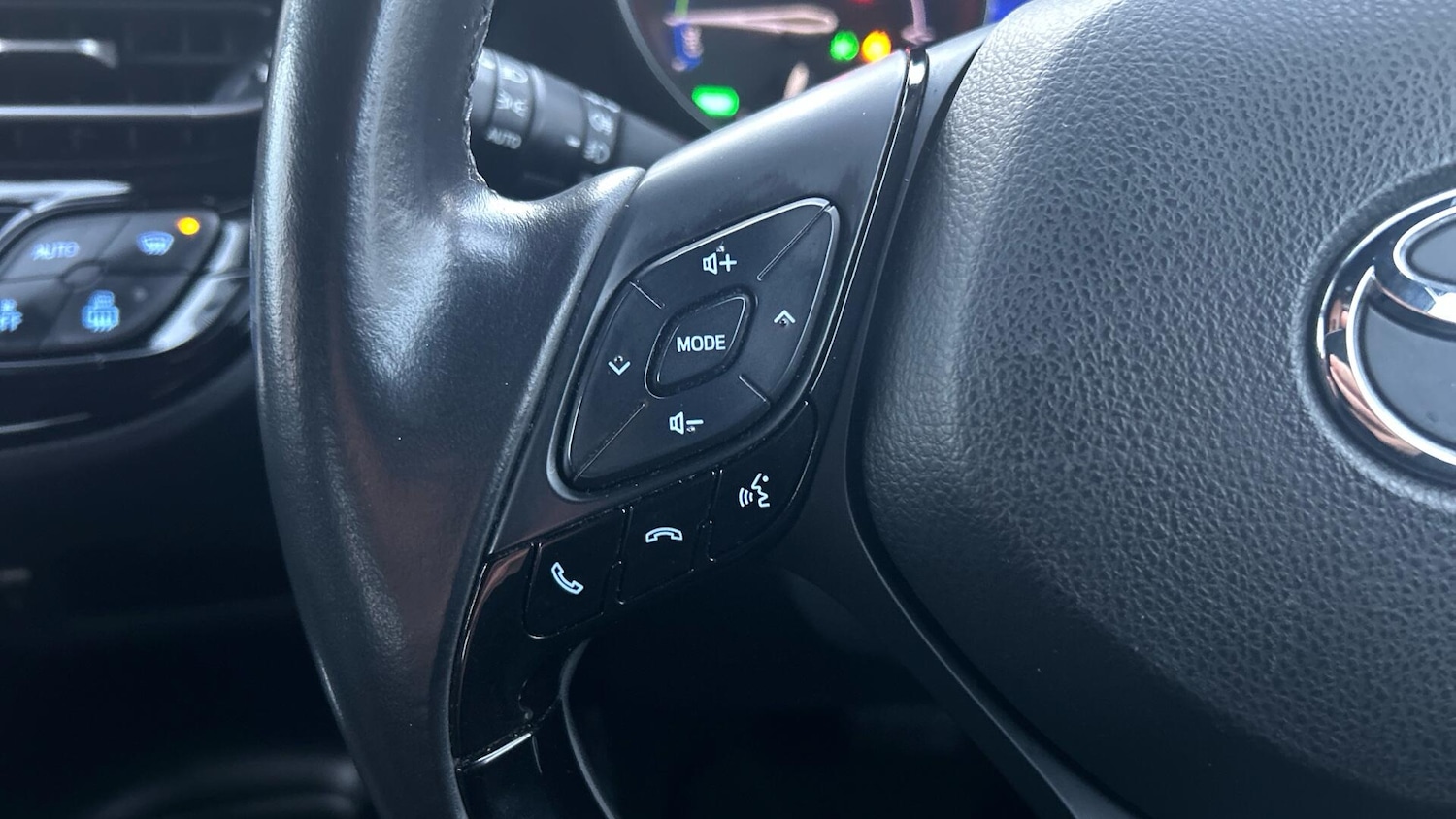 Used Toyota C-HR 2018 for sale - 76667125: Photo 33