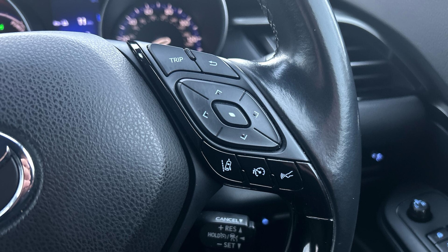 Used Toyota C-HR 2018 for sale - 76667125: Photo 34