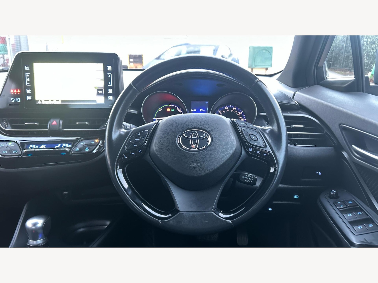 Used Toyota C-HR 2018 for sale - 76667125: Photo 8