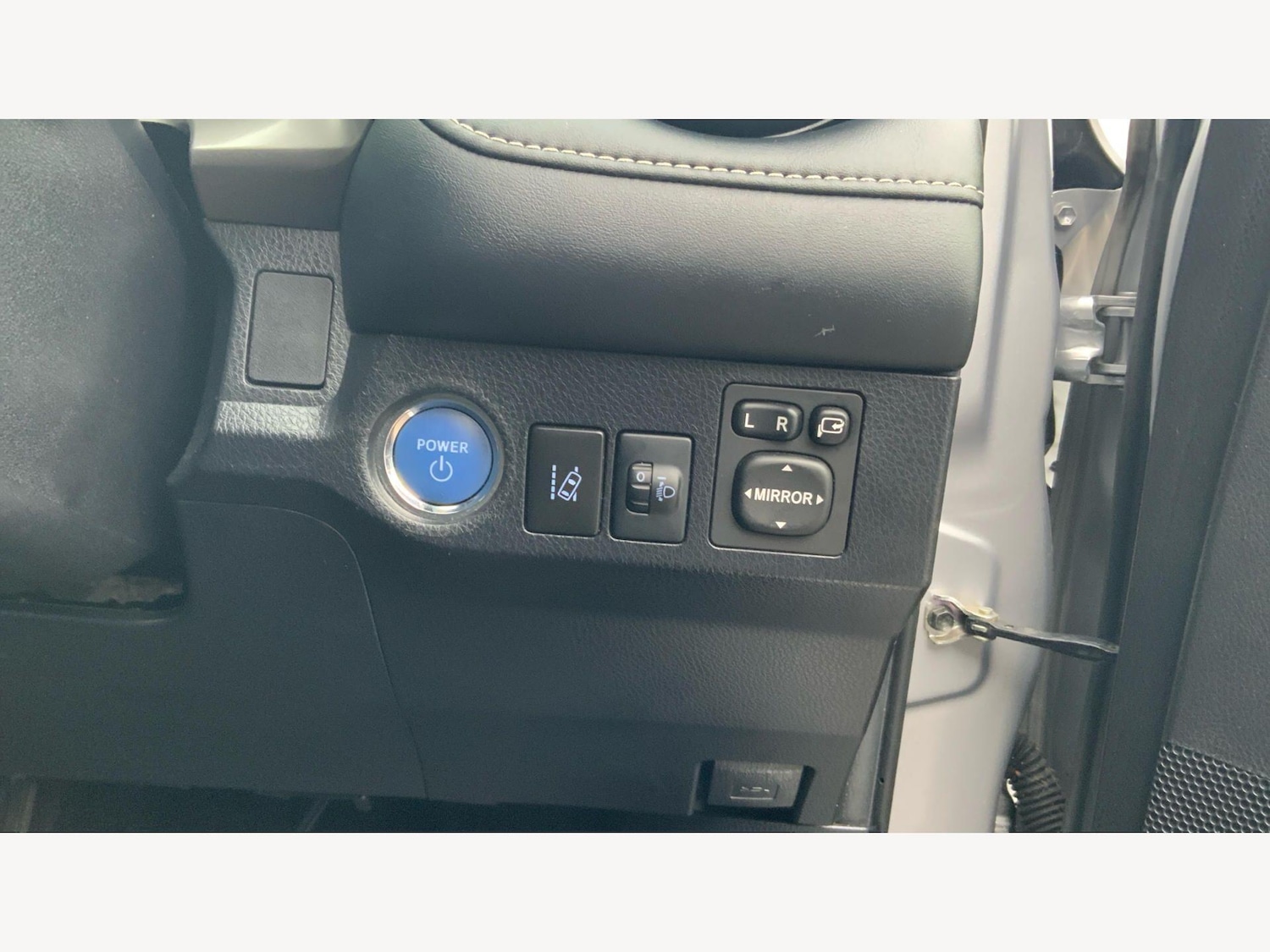 Used Toyota RAV4 2018 for sale - 77794120: Photo 29