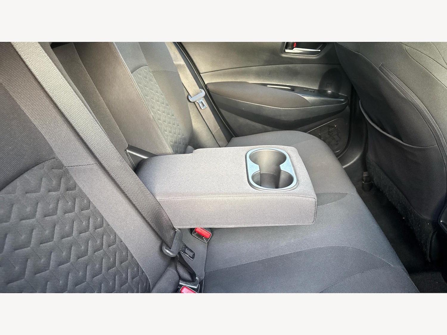 Used Toyota Corolla 2022 for sale - 76513230: Photo 32