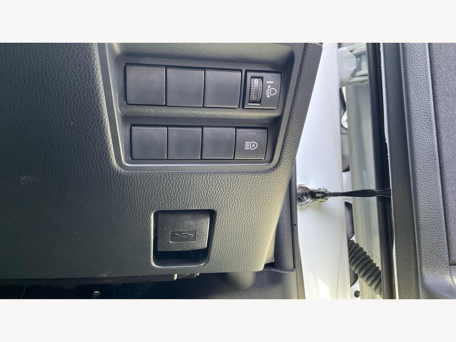 Used Toyota Yaris Cross 2023 for sale - 77612564: Photo 29