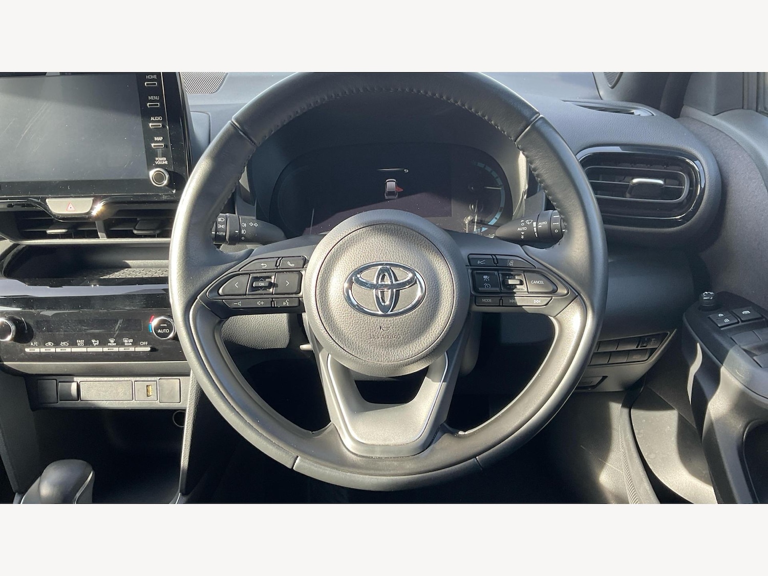 Used Toyota Yaris Cross 2023 for sale - 77612564: Photo 8