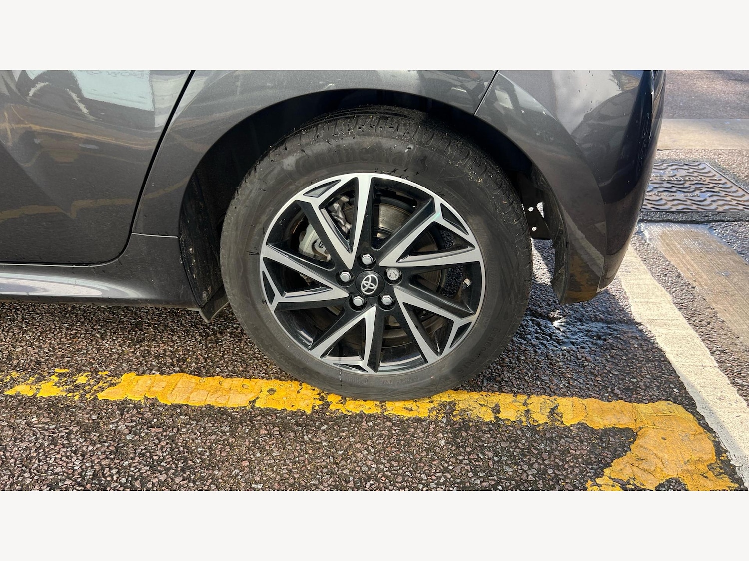 Used Toyota Yaris for sale - 77624891: Photo 27