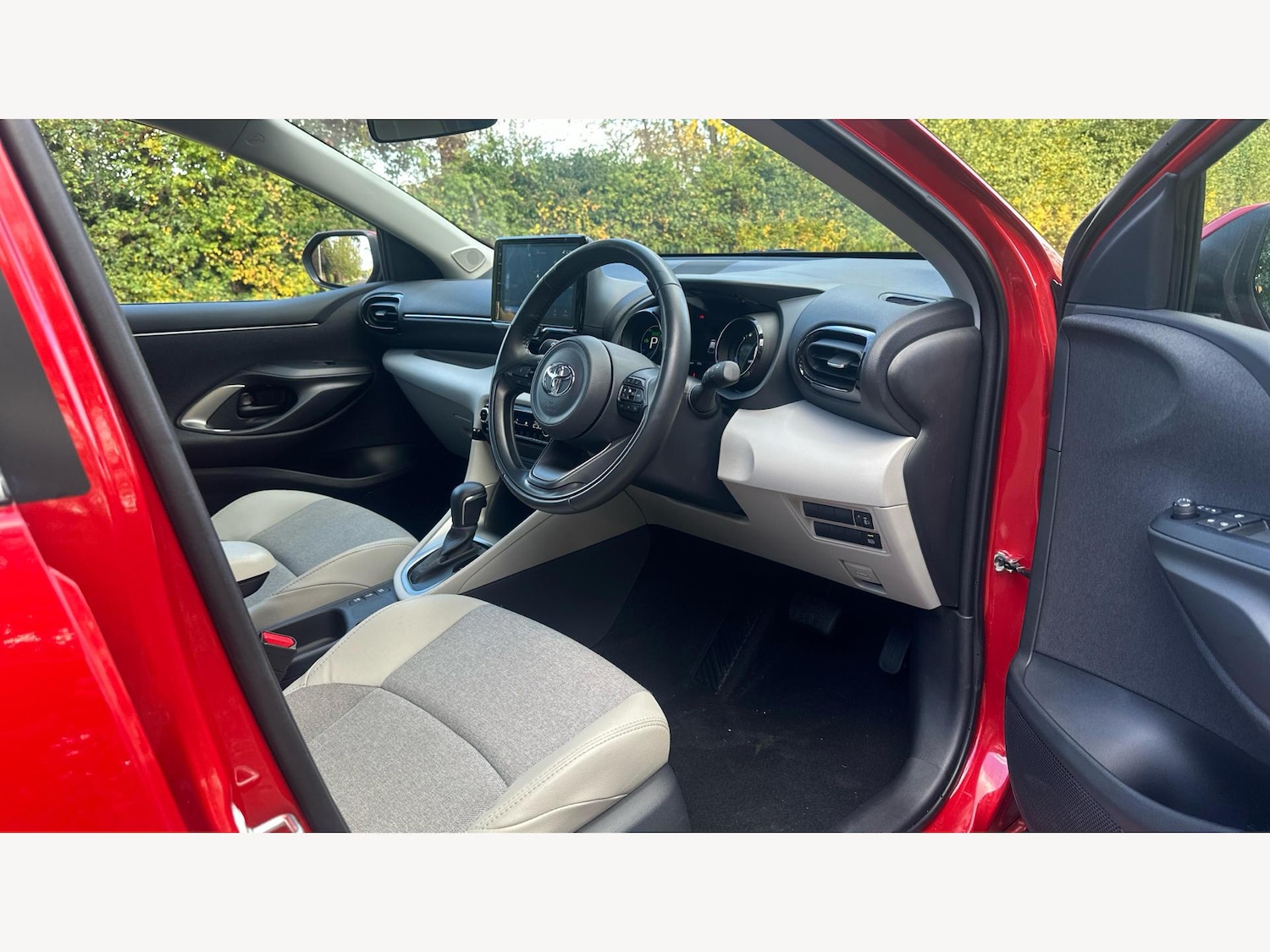 Used Toyota Yaris 2024 for sale - 76440796: Photo 13