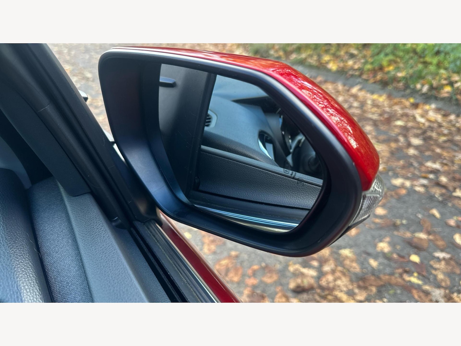 Used Toyota Yaris 2024 for sale - 76440796: Photo 31