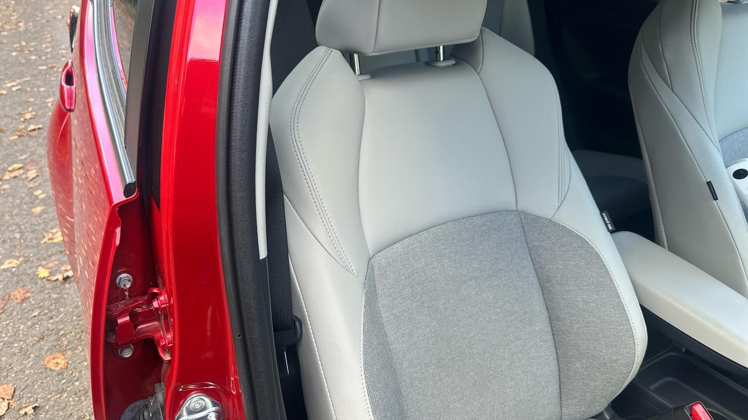 Used Toyota Yaris 2024 for sale - 76440796: Photo 37