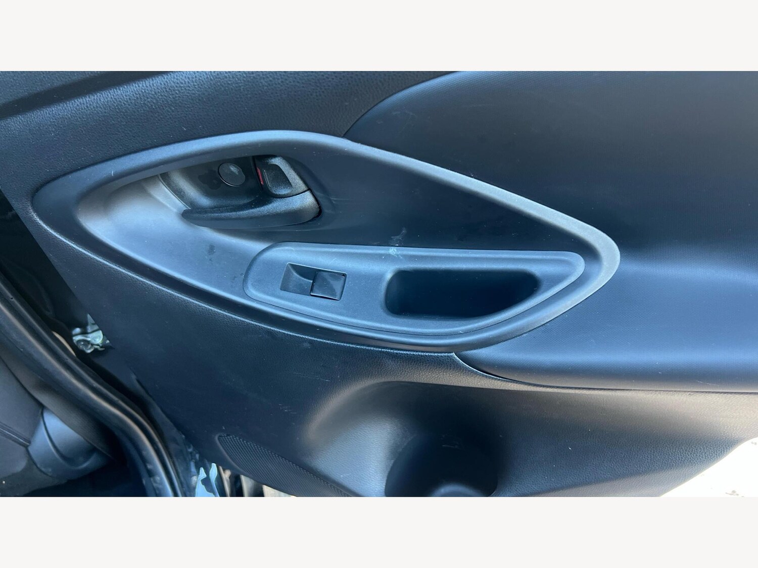 Used Toyota Yaris 2024 for sale - 76689512: Photo 23