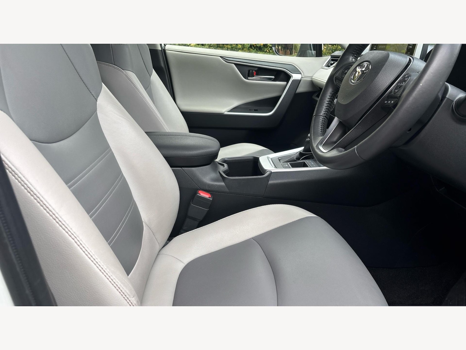 Used Toyota RAV4 2022 for sale - 77015998: Photo 13